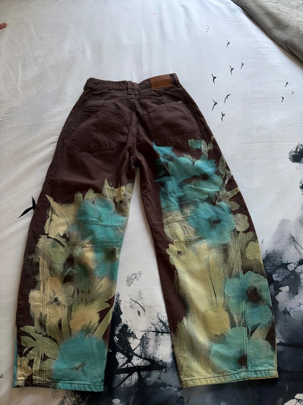NWOT We The Free Good Luck Printed Barrel Jeans - Picture 5 of 5